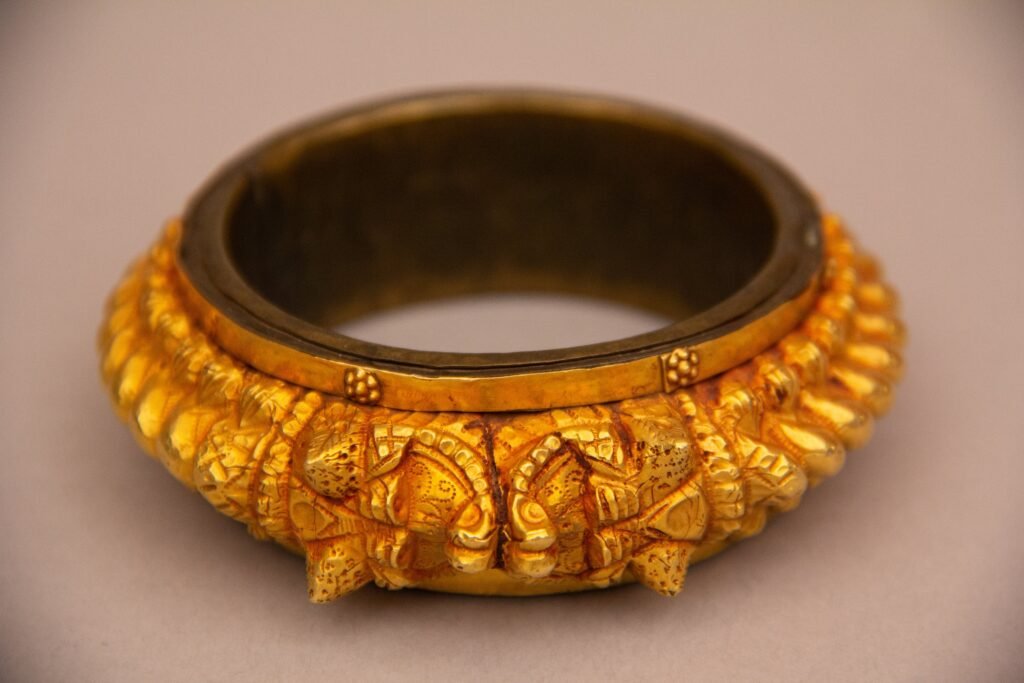 Indian gold jewelry