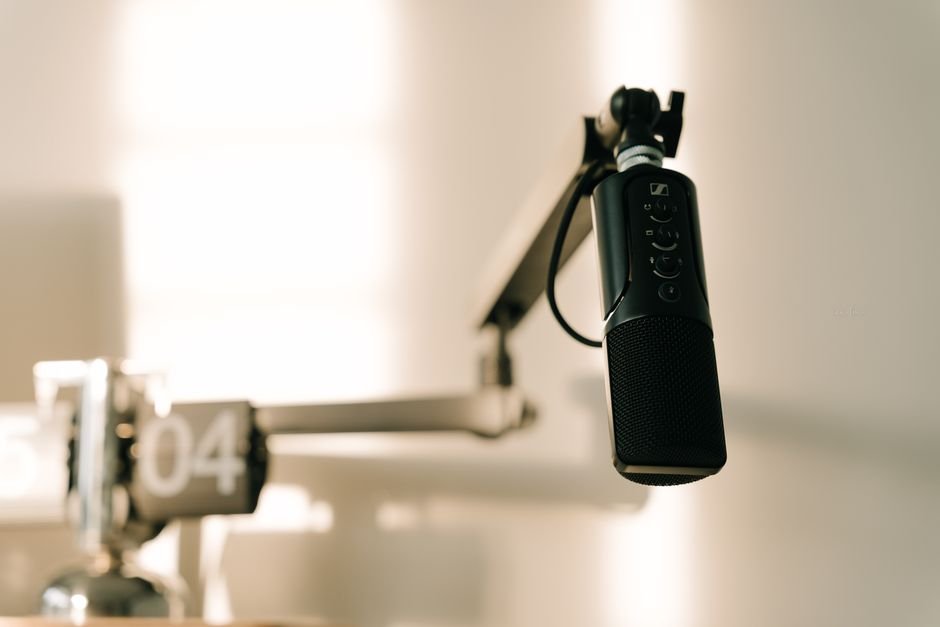 best tech podcasts - Featured Image